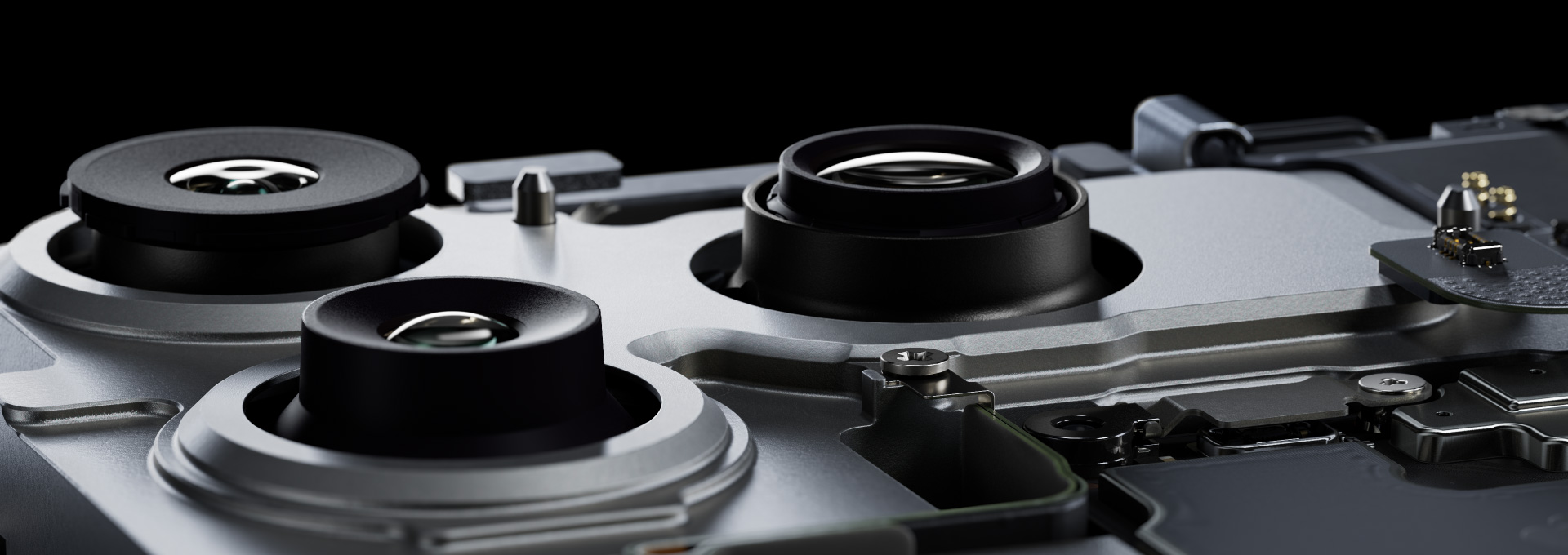 iPhone 17 Pro, interior, sistema de cámaras Pro Fusion de 48 MP: Fusion principal de 48 MP, Fusion ultra gran angular de 48 MP, Fusion teleobjetivo de 48 MP